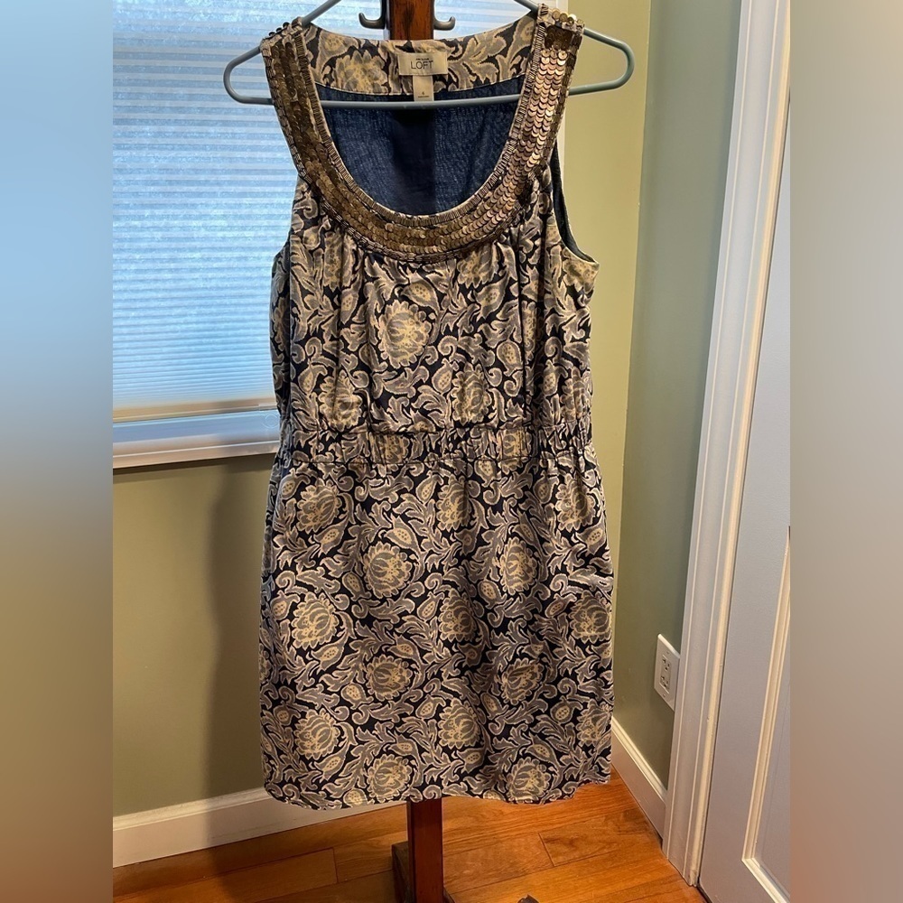 LOFT grey & blue floral mini dress size 6